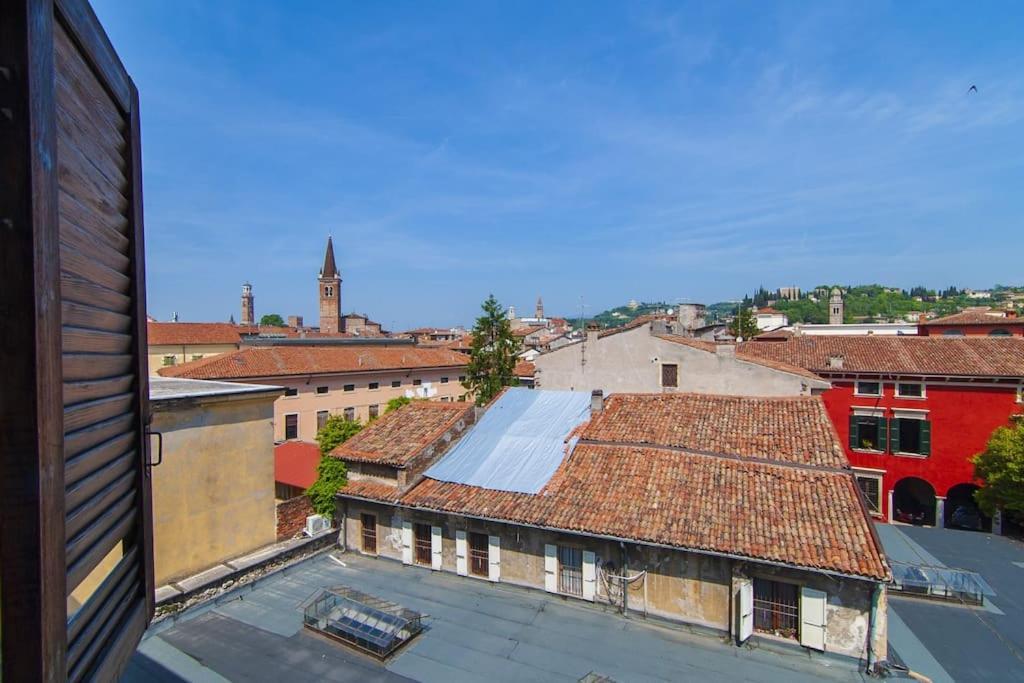 Verona - Castel San Pietro Exteriör bild