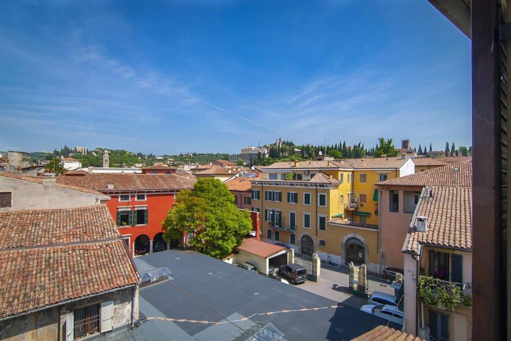 Verona - Castel San Pietro Exteriör bild